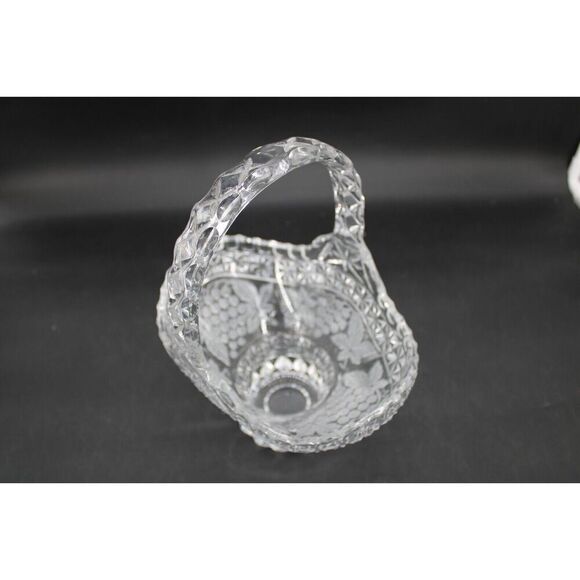 Vintage Lead Crystal Bleikristall 10" Basket with Etched Grape Vine Pattern - Picture 7 of 7